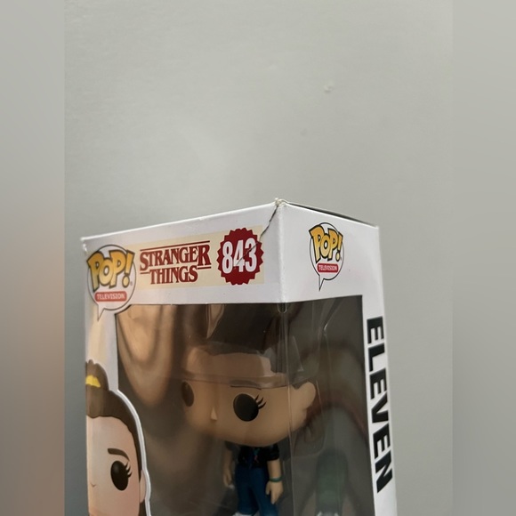 POP! TELEVISION STRANGER THINGS 843 ELEVEN
VINYL FIGURE FUNKO 2375428 new in box - Picture 8 of 8